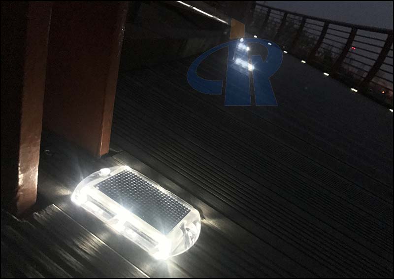 solar-led road-stud-marker